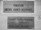 Un des projets-phare du groupe, réitéré lors de chaque intervention, la conception et diffusion de tracts, signe de notre présence sur les lieux, prend chez arte la forme d’une abondante fabrication quotidienne de sets de table pour le restaurant de l’entreprise. Un des projets-phare du groupe, réitéré lors de chaque intervention, la conception et diffusion de tracts, signe de notre présence sur les lieux, prend chez arte la forme d’une abondante fabrication quotidienne de sets de table pour le restaurant de l’entreprise. 